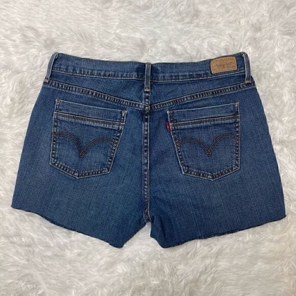Vintage Levis 515 Bermuda Shorts Jeans Cut Off Raw Hem Womens Size 6 - Picture 9 of 10